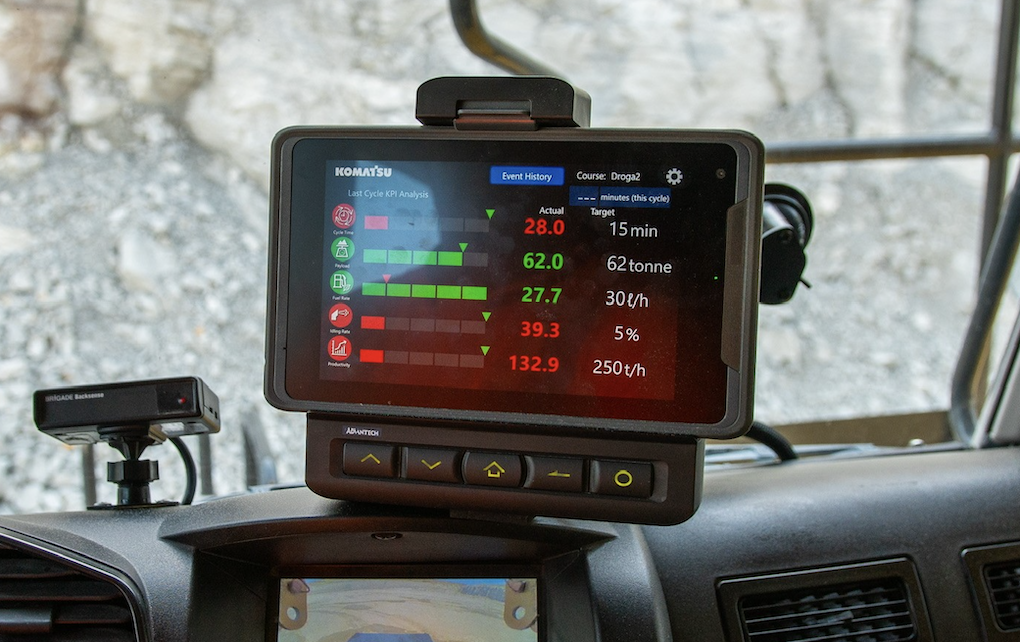 Komatsu unveils new guidance monitor for dump trucks