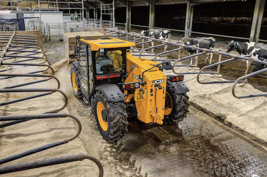 JCB unveils compact but powerful new agri telescopic handler